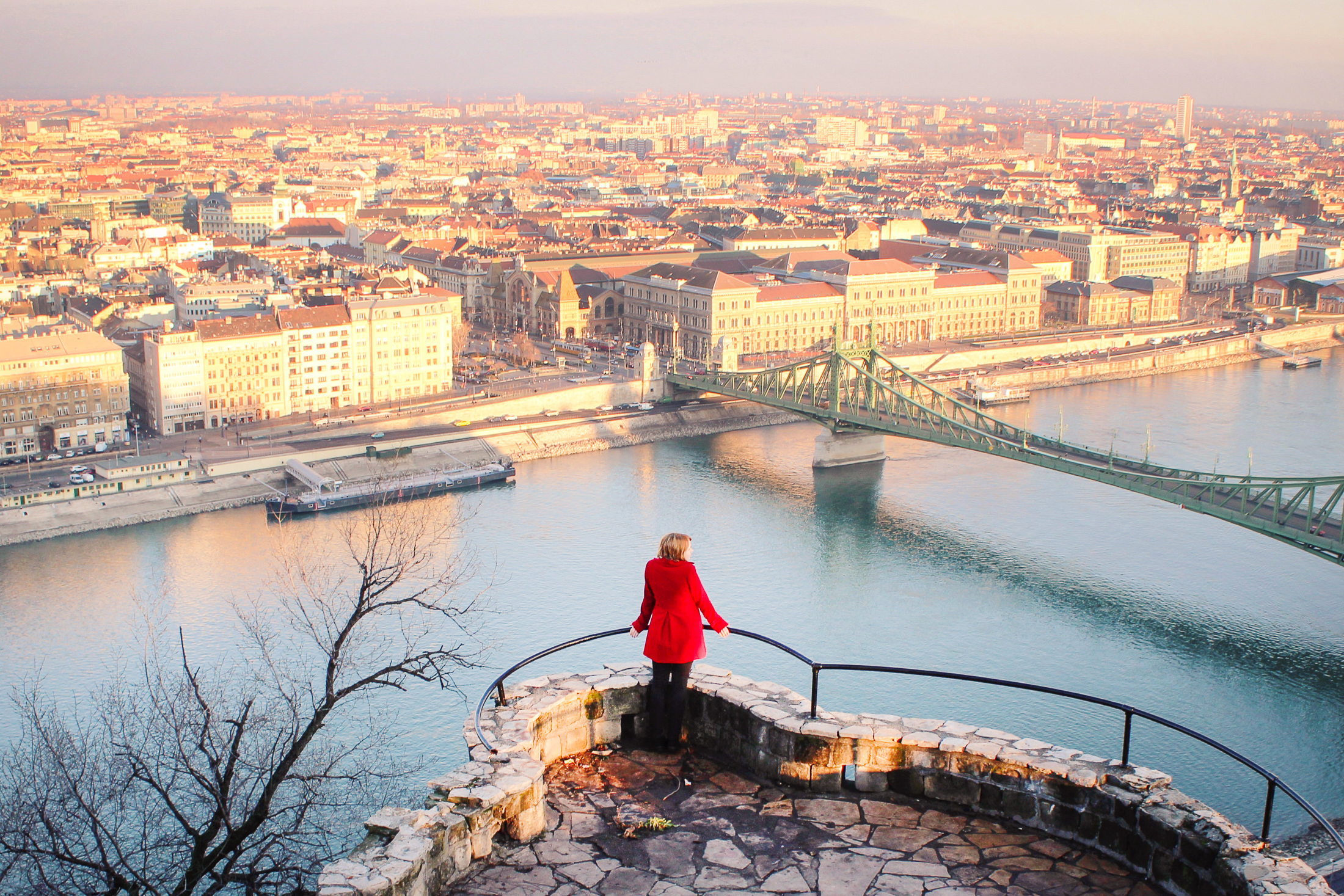 Which is better: Booking ahead or book as you go?